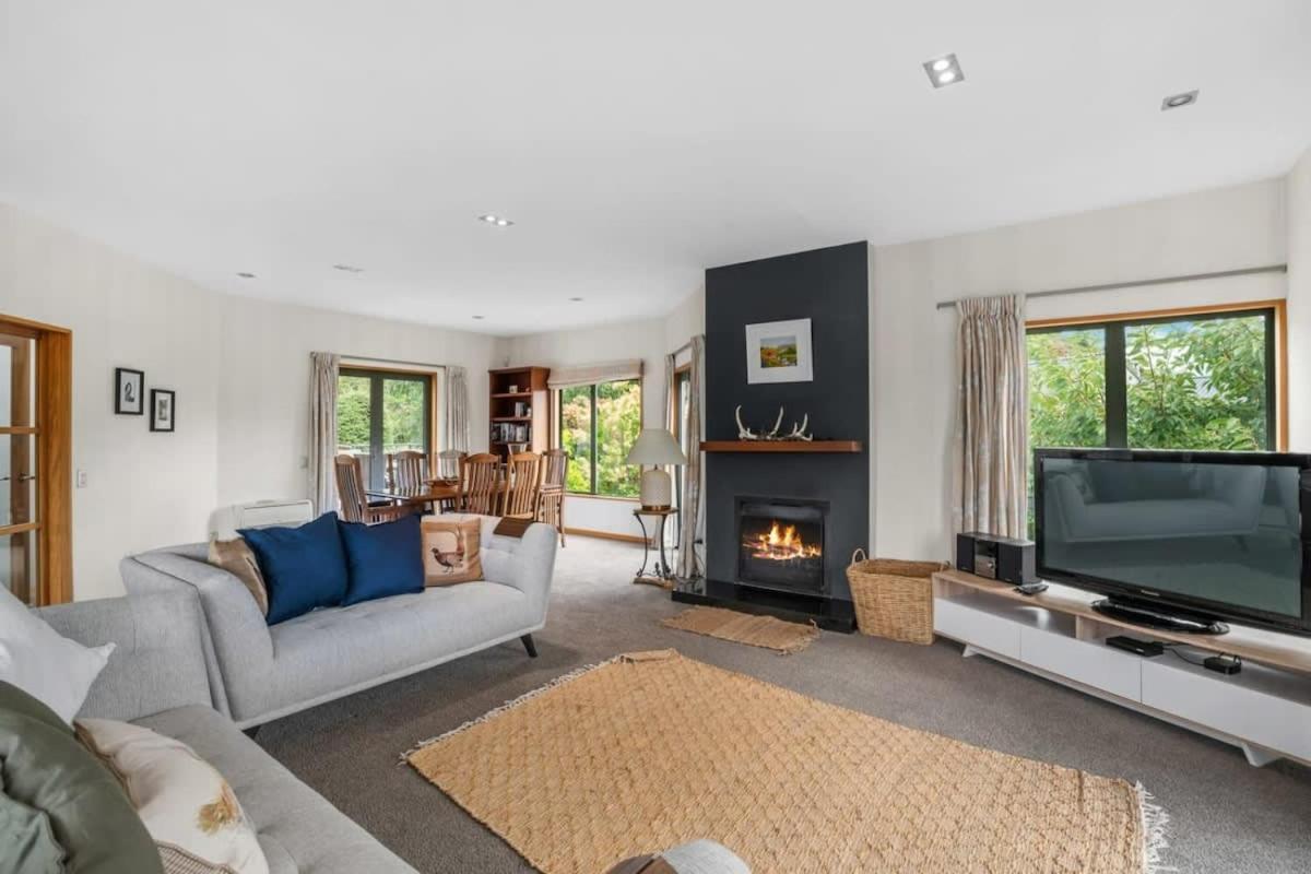 Lake View Villa Wanaka Esterno foto